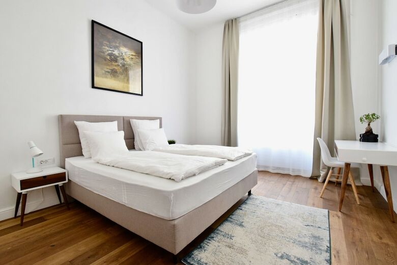 Luxury Apartment By Hi5 - Zichy Suites