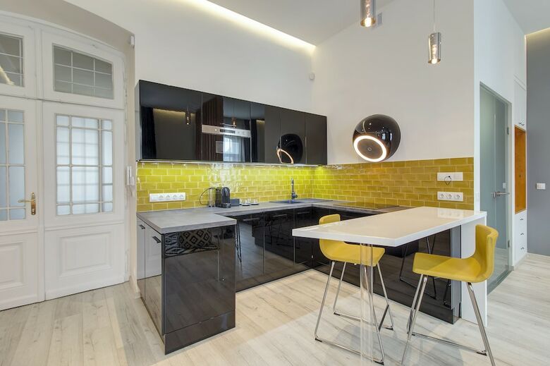 Luxury Apartment By Hi5 - Andr�ssy Suite