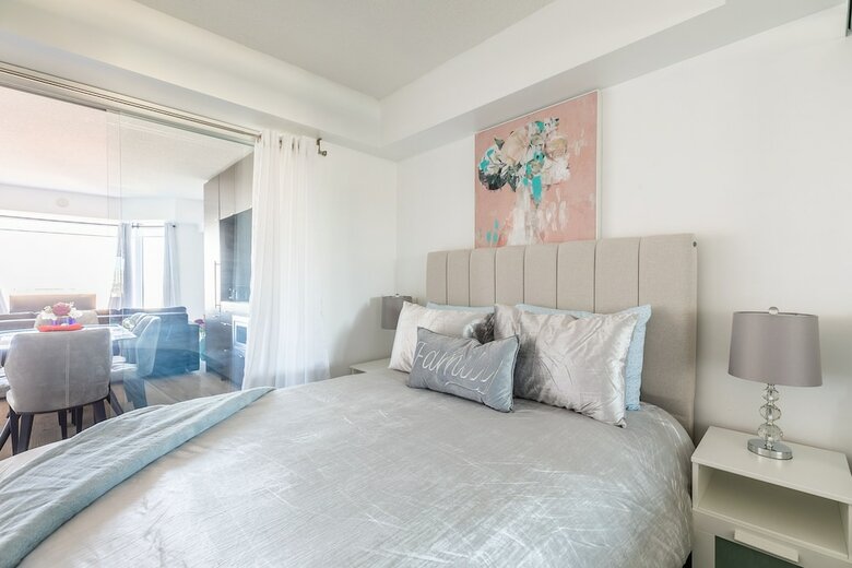 Simply Comfort Charming Yorkville Condos