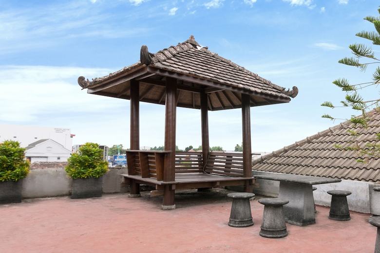 Hostal Oyo 1242 Penginapan Rb Syariah