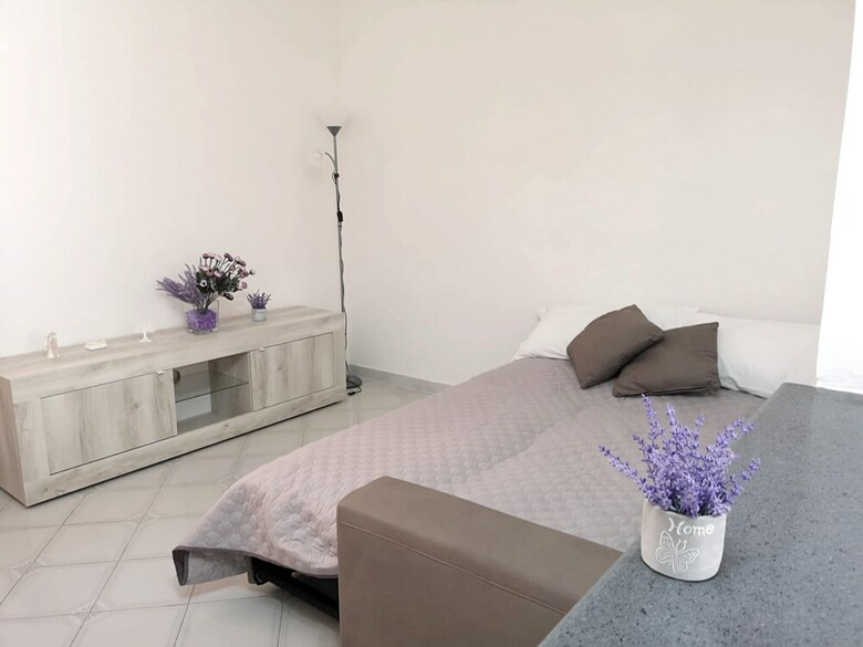 Apartment With One Bedroom In Meta, With Balcony - 2 Km From The Beach