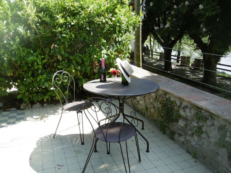 Hotel Limoux Riverside Gardens