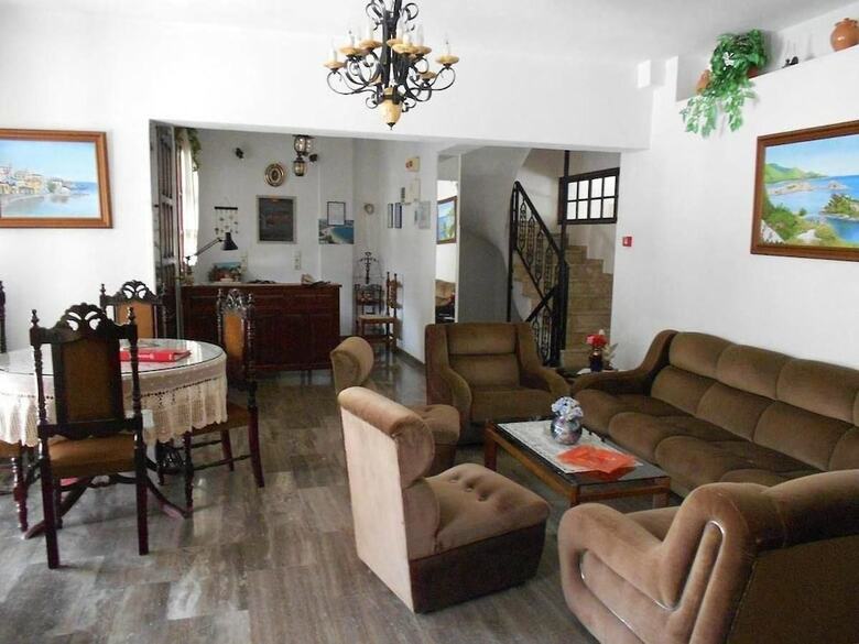 Frini Apartments