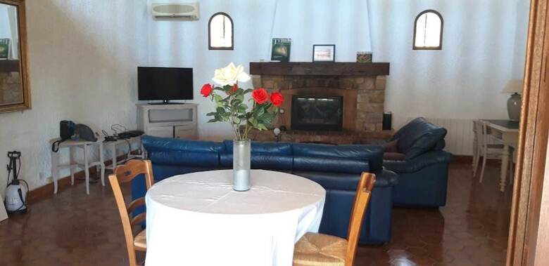 Villa La Pin�de