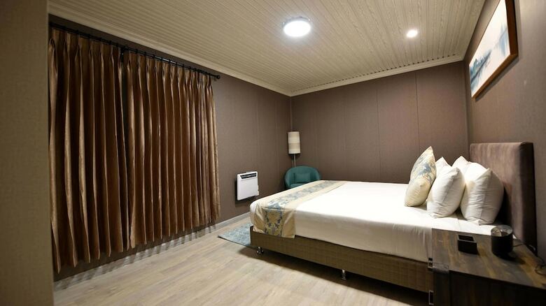 Apartamentos Regal Residency