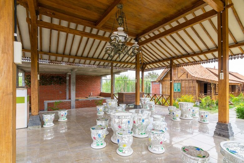 Hostal Oyo 1304 Roemah Gladak Kebon Sidoluhur