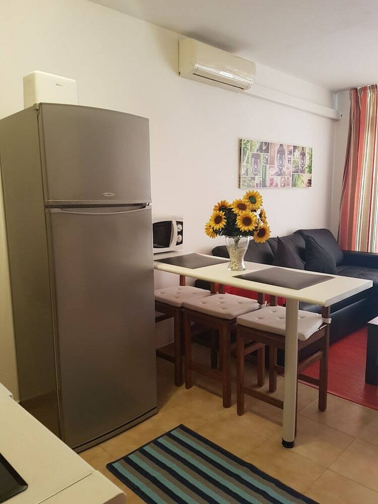 Apartamentos En Playa de Amadores - The Best Sunset
