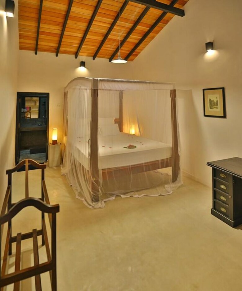 Hotel Blue Parrot Beach Villa