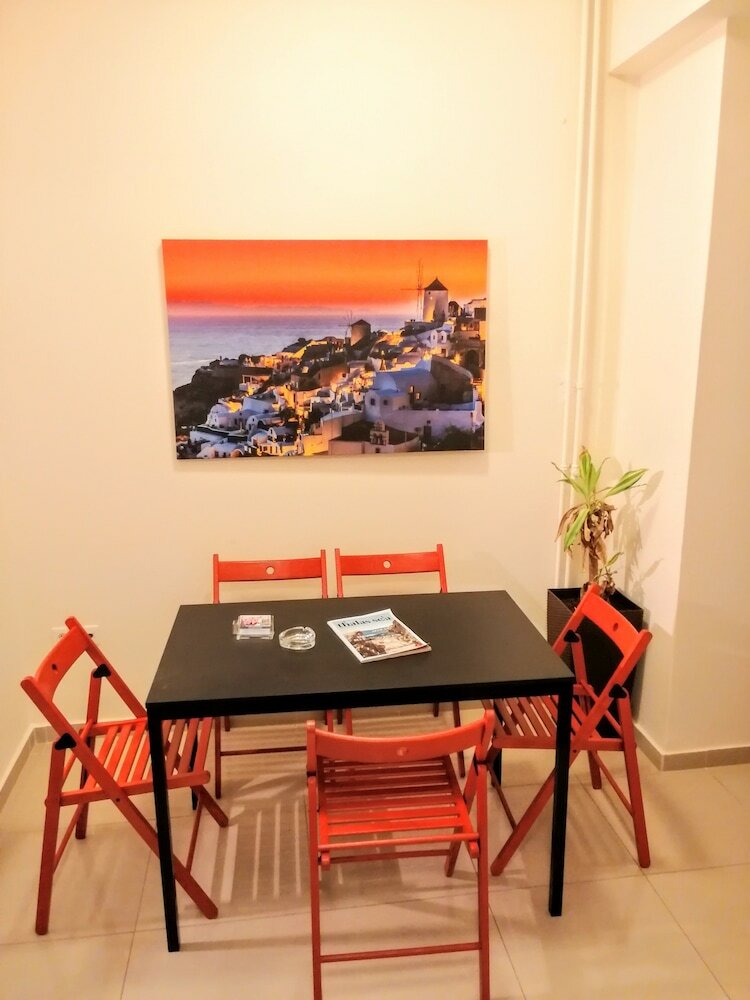 Modern Apartment In Piraeus