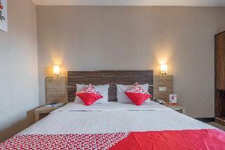 Oyo 1081 Allson City Hotel Makassar