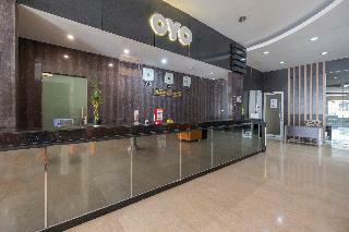 Oyo 1081 Allson City Hotel Makassar