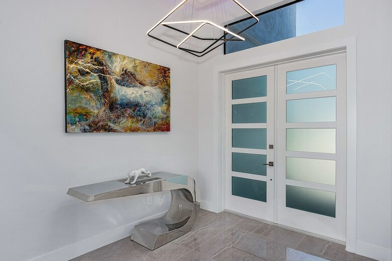 Villa Cosmopolitan By Vacationhit