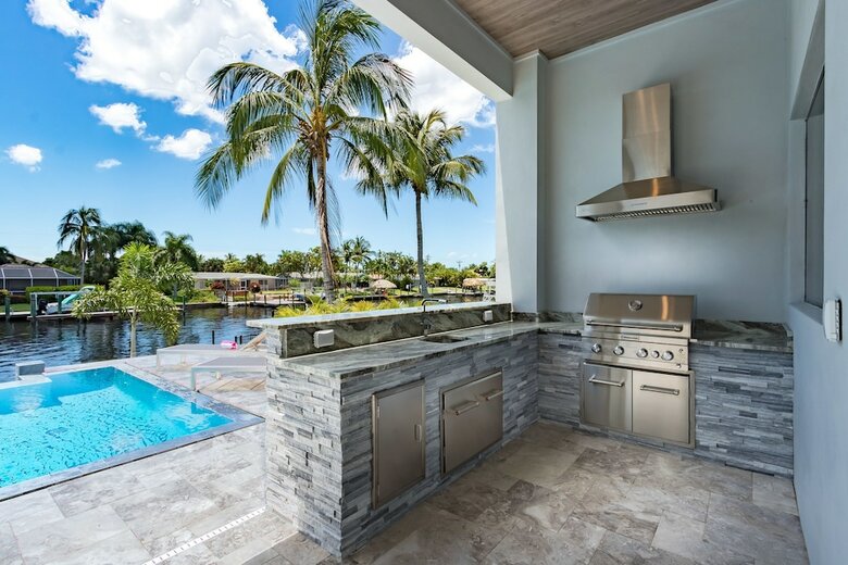 Villa Cosmopolitan By Vacationhit