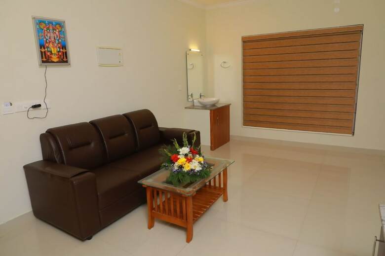 Hotel Sreepathi Nirmalyam