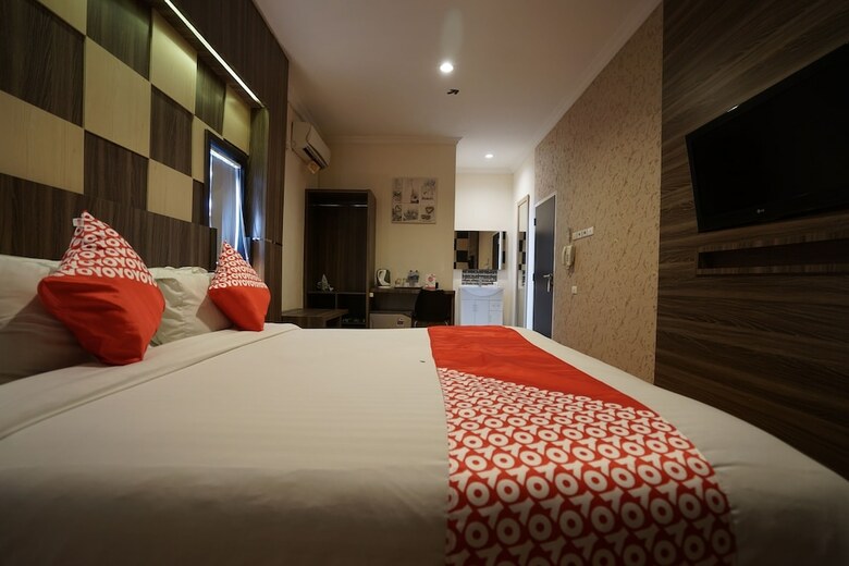 Hostal Oyo 1328 Hotel City