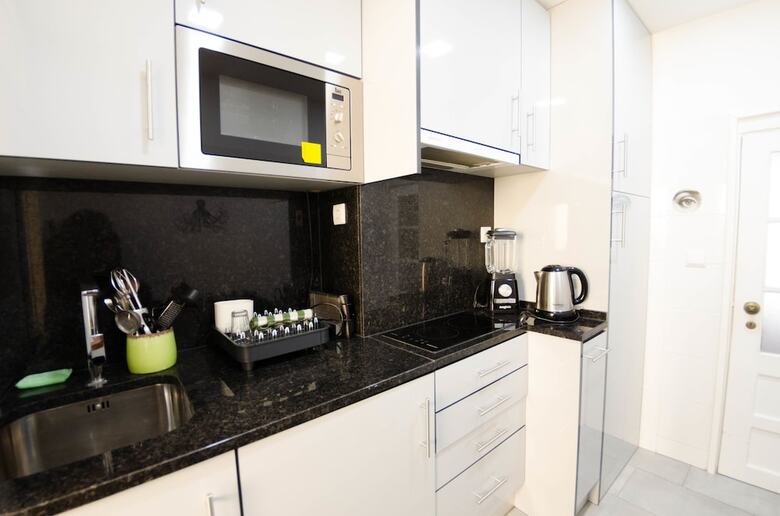Lovely Apartment In Typical Lisbon