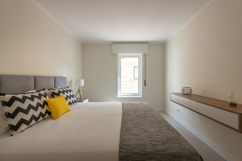 Apartamentos Classic Modern With A Splash Of Glam