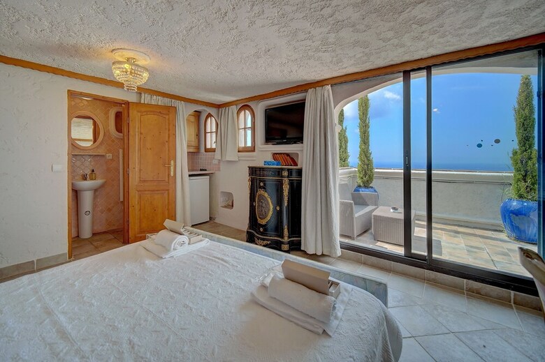 Villa Cannes Hills Exclusive Area Fits 20
