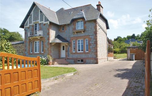 Holiday Home Hent Gwaz Ar Gouez