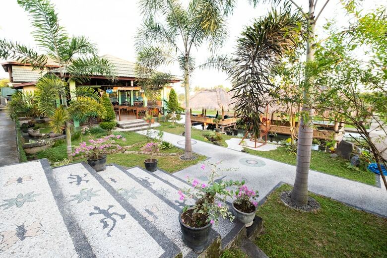 Hotel Oyo 1320 Green Orry Inn