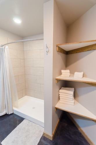 Glacier Suites