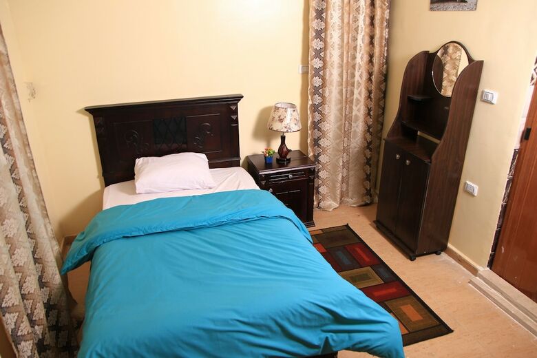 Hostal City Pyramids Inn
