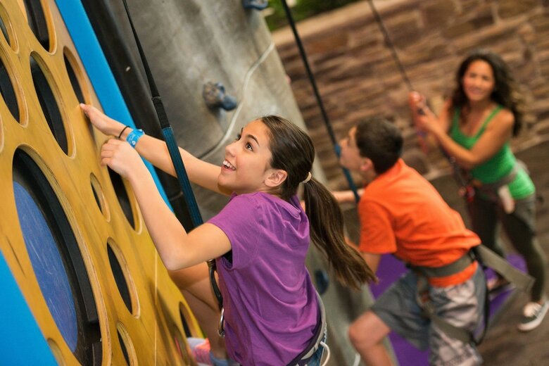 Hotel Camelback Lodge & Aquatopia Indoor Waterpark