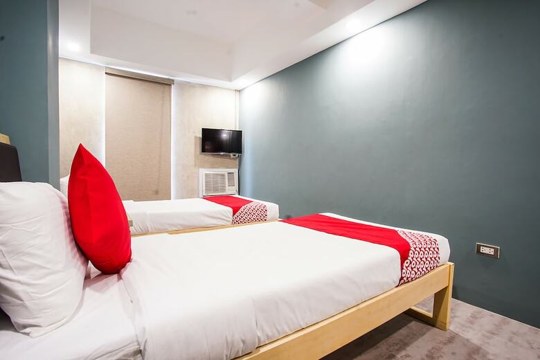 Hotel Oyo 188 Mikos Residences Bonifacio