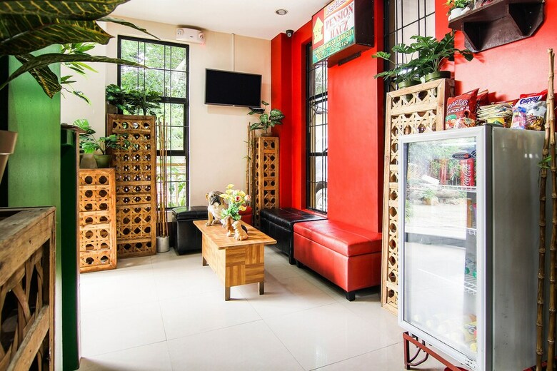 Hotel Oyo 238 Bertlee's Pension Hauz