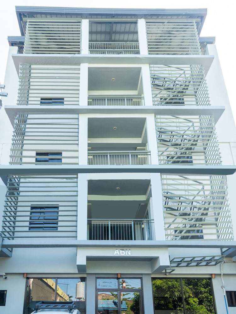 Hostal Oyo 561 Abn Hostel
