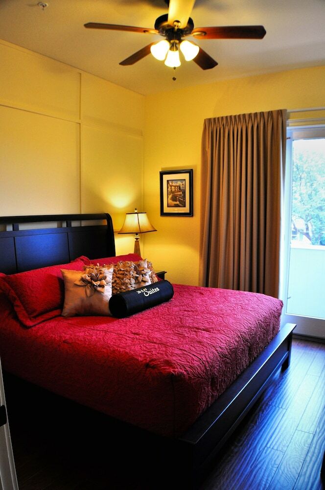 Hotel 30-a Suites