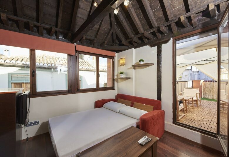 Apartamentos Peque�o Atico San Matias