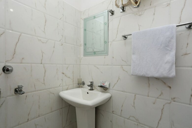 Oyo 29145 Hotel Sirsa City Inn