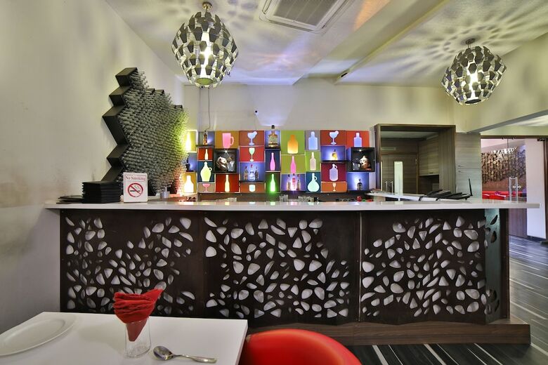 Oyo 29657 Hotel The Emerald