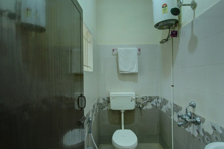 Hotel Oyo Flagship 27691 Snv Garden Main Road