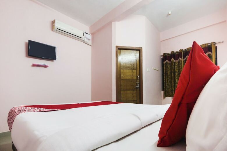 Hotel Oyo 8053 Banu Residency