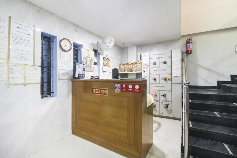 Hotel Oyo 8053 Banu Residency