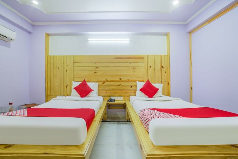 Hotel Oyo 38172 The Lodge