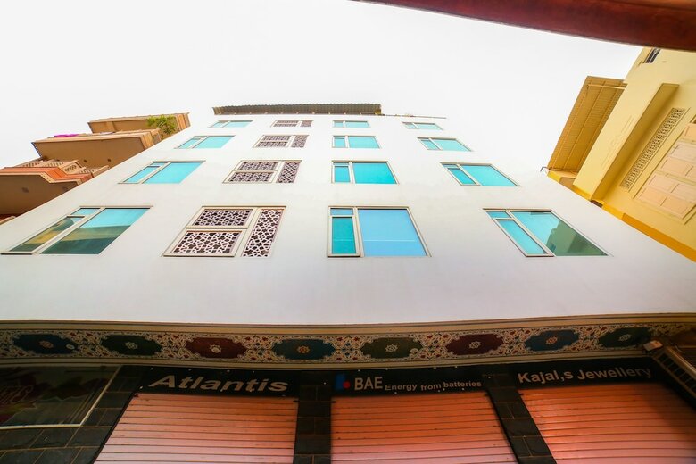 Hotel Oyo 38172 The Lodge