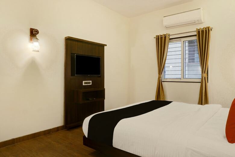 Hotel Capital O 38128 Omkar Executive
