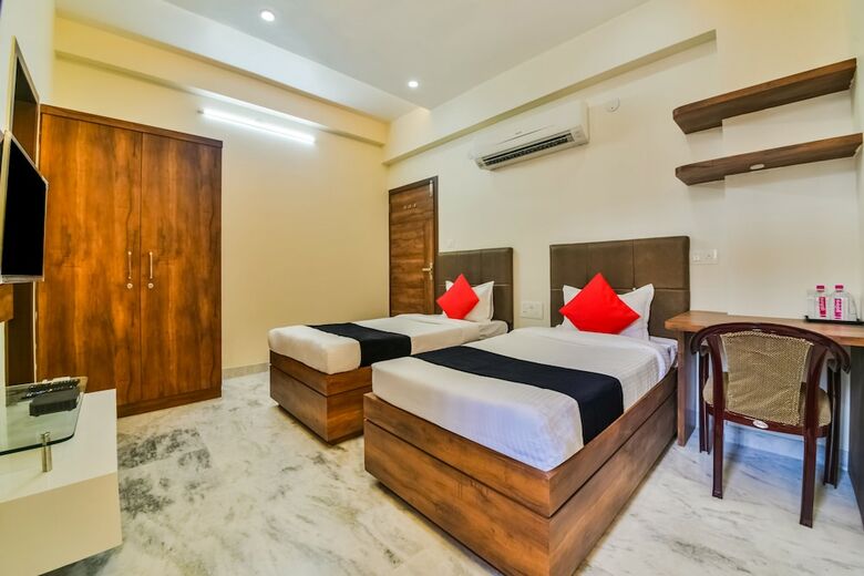 Hotel Capital O 40000 The Sejour
