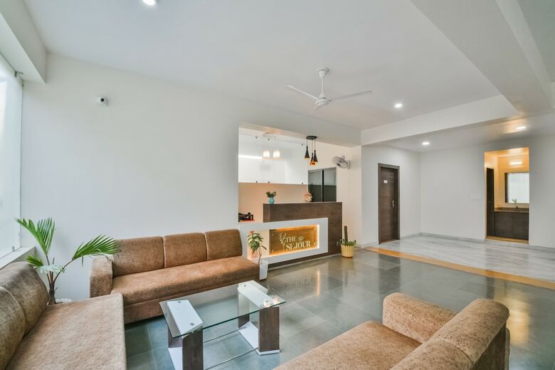 Hotel Capital O 40000 The Sejour