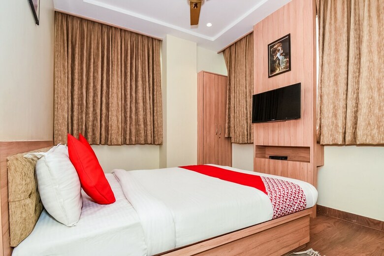 Capital O 41054 Hotel Raj And Restaurant