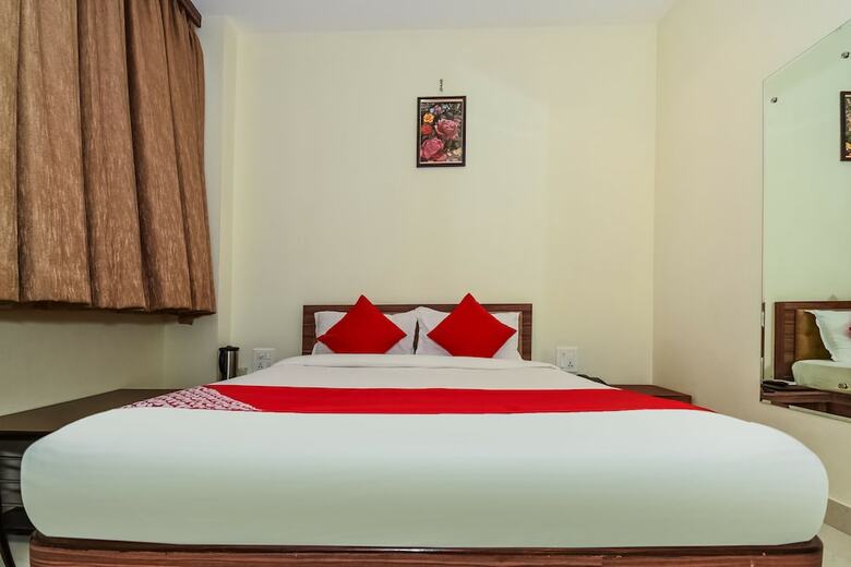 Capital O 41054 Hotel Raj And Restaurant