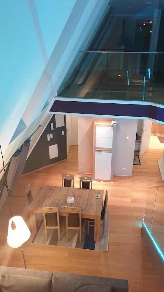 Exquisit Seapoint Apartment