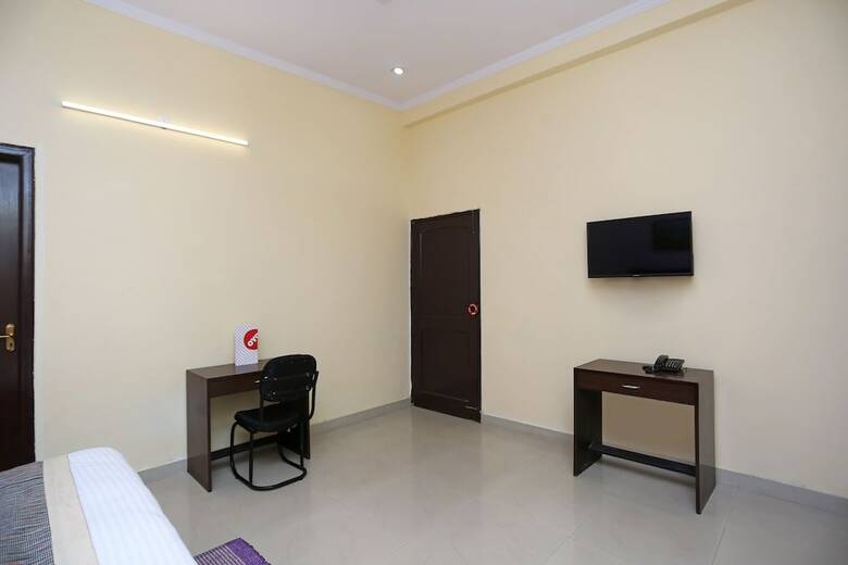 Hotel Oyo 14791 Homeystay Comfort
