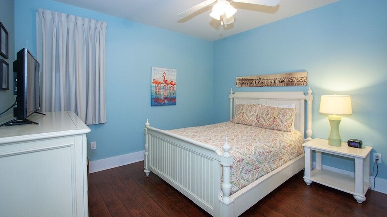 Poolside Condo With Bay Views - Unit Crc0309