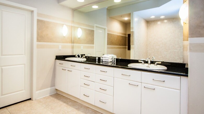 Penthouse With Media Room And Balcony - Unit Crbph02