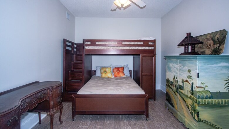 Pristine Corner Condo - Unit Crb0202