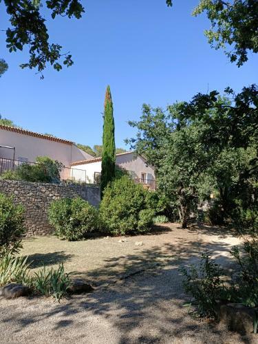 Charmante Petite Maison & Spa � Bulles Priv� !